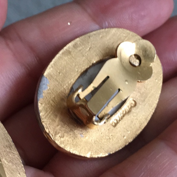 🖤Vtg MARESCA Rare clip earrings - Picture 9 of 15